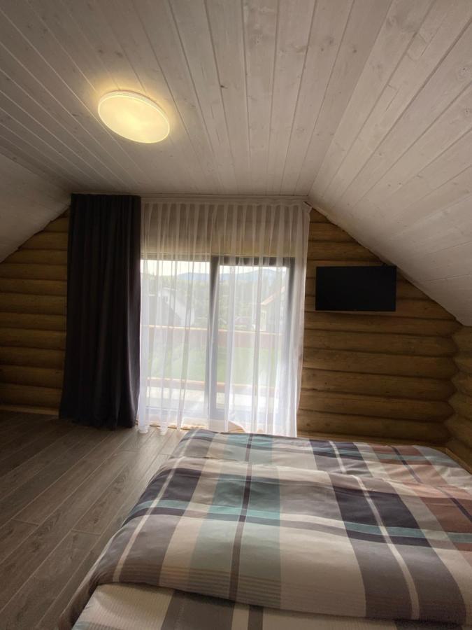 Hotel Чотири Сезони Izki Zewnętrze zdjęcie