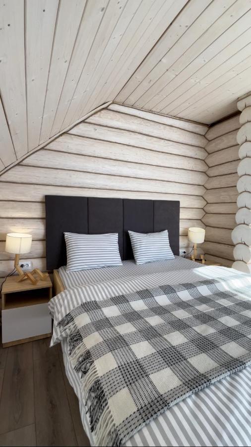 Hotel Чотири Сезони Izki Zewnętrze zdjęcie